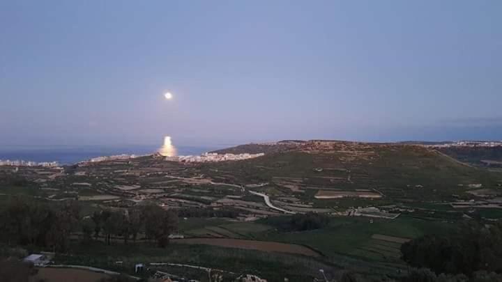 Sea View Penthouse Apartment Zebbug  Exterior photo